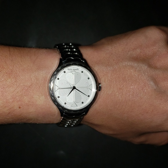 kate spade scallop stainless steel bracelet watch - Picture 5 of 5